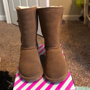 COPY - Girls Brown Bearpaw Boots Size 13